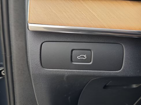 Used 2023 Volvo XC90 B6 Plus w/ Protection Package AWD/4WD image 20