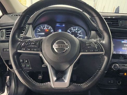 Used 2020 Nissan Rogue SV image 28