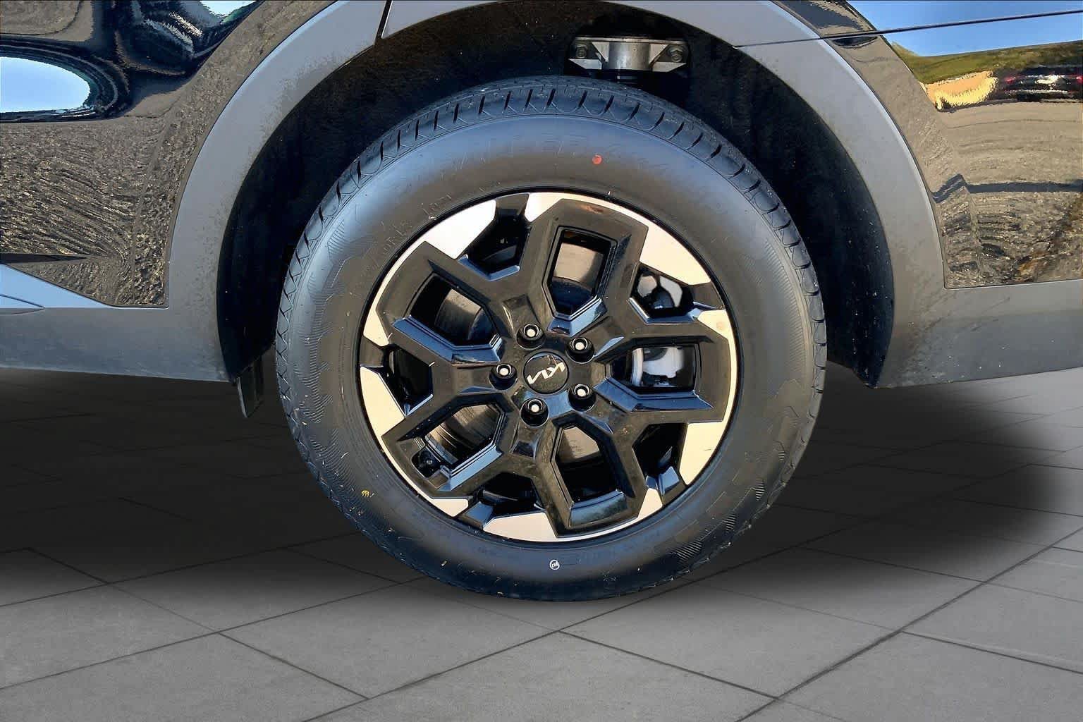 Used 2025 Kia Sorento S w/ Panoramic Sunroof Package FWD image 10