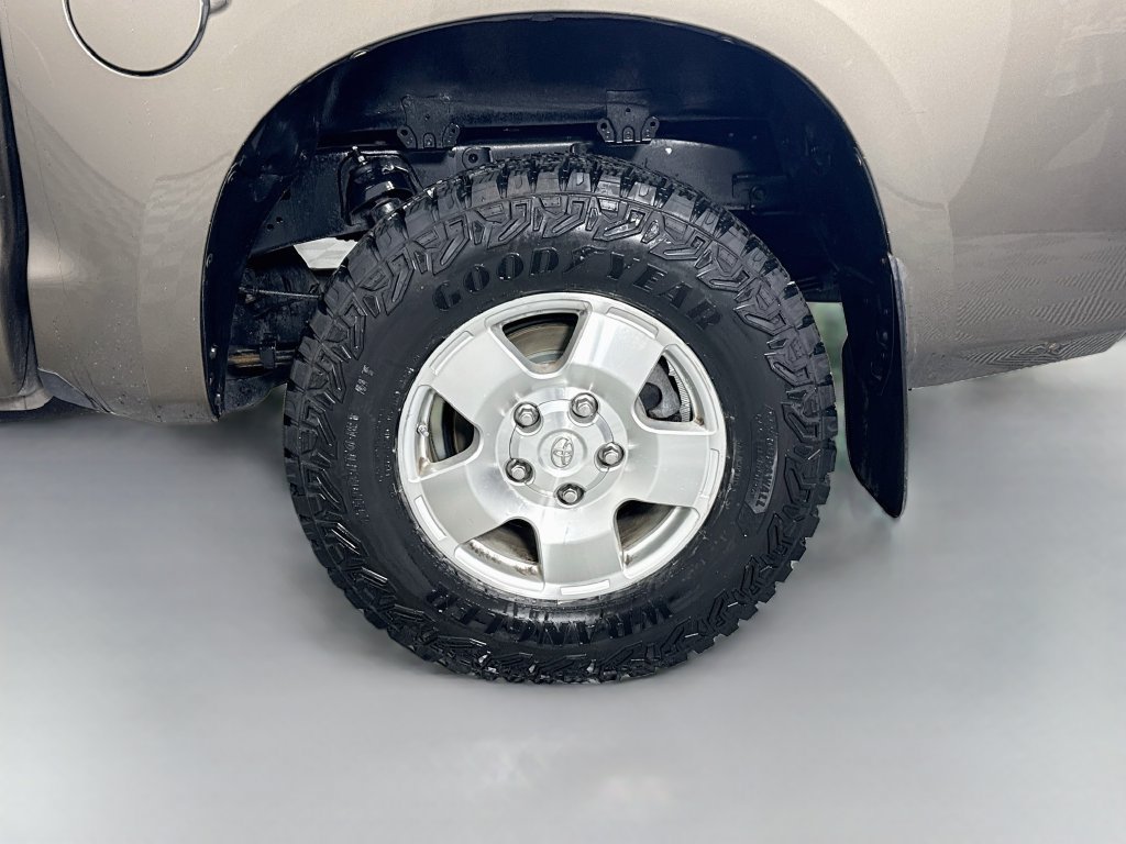 Used 2013 Toyota Tundra 4x4 CrewMax w/ TRD Off-Road Pkg image 30