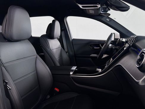Certified 2026 Mercedes-Benz GLC 300 image 8