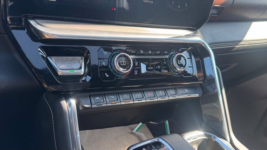 Used 2023 GMC Sierra 1500 Denali Ultimate AWD/4WD image 30