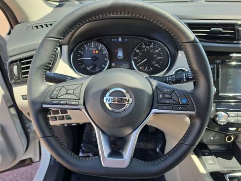 Used 2022 Nissan Rogue Sport SL AWD/4WD image 14