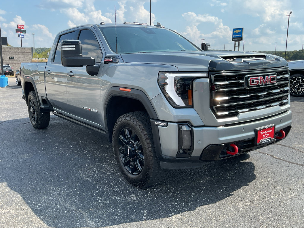 Used 2024 GMC Sierra 2500 AT4 w/ AT4 Premium Plus Package AWD/4WD image 2