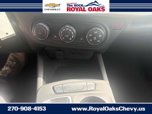 Used 2026 Chevrolet Trax LS w/ LS Convenience Package FWD image 18