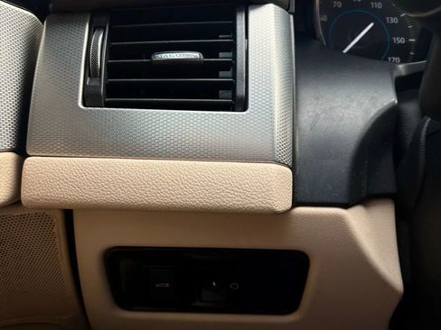 Used 2016 Jaguar XF Premium image 33