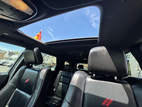 Used 2024 Dodge Durango GT image 32