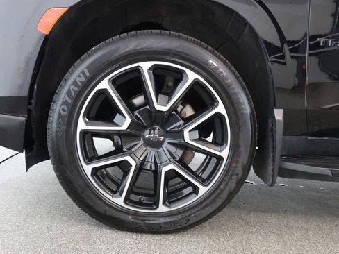 Used 2021 Chevrolet Tahoe RST image 9