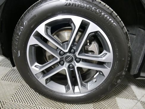 Used 2025 Audi Q5 Premium w/ Convenience Package AWD/4WD image 24