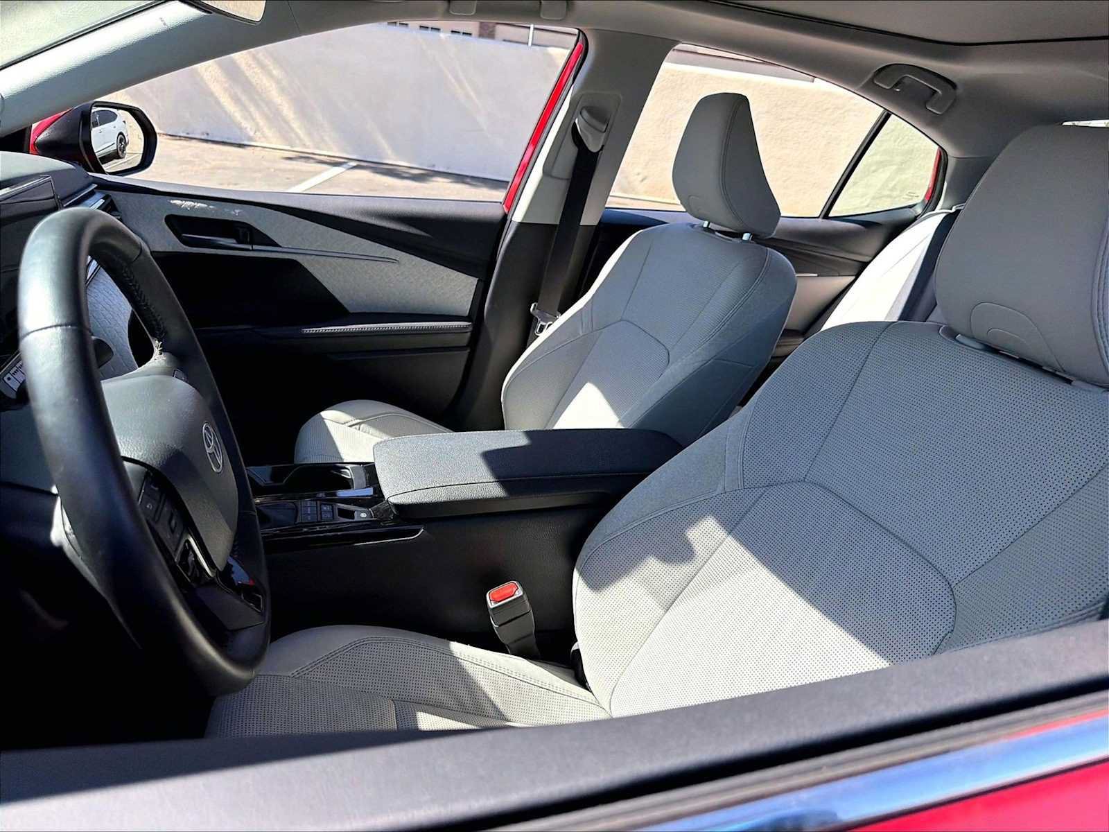 Used 2025 Toyota Camry XLE w/ Premium Package FWD image 26