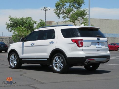 Used 2017 Ford Explorer Limited FWD image 12