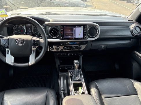 Used 2023 Toyota Tacoma Limited AWD/4WD image 21