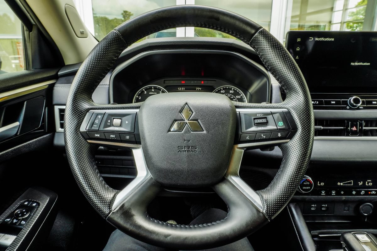 Used 2025 Mitsubishi Outlander SE AWD/4WD image 15