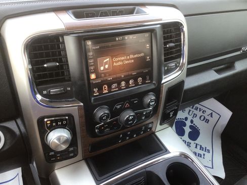 Used 2017 RAM 1500 Laramie w/ Convenience Group AWD/4WD image 21
