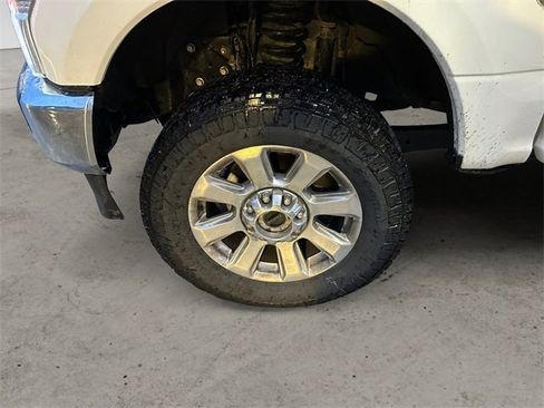 Used 2020 Ford F350 Lariat image 10