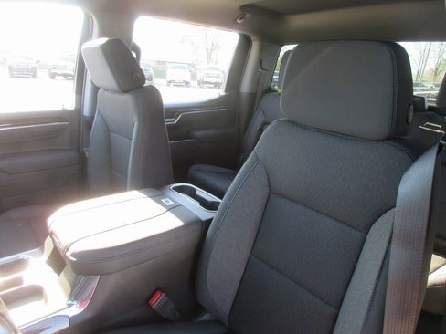 New 2026 GMC Sierra 1500 Elevation image 13