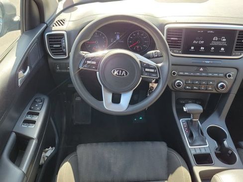 Used 2022 Kia Sportage LX AWD/4WD image 16