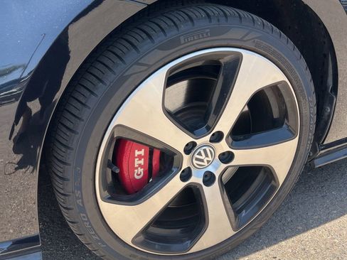 Used 2019 Volkswagen GTI S FWD image 5