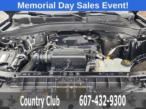 Used 2020 Ford Explorer XLT w/ Equipment Group 202A AWD/4WD image 33