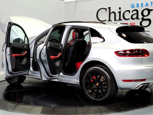 Used 2015 Porsche Macan Turbo image 11