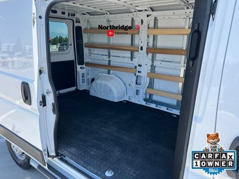 Used 2025 RAM ProMaster 2500 w/ U-Haul Equipment Group FWD image 31