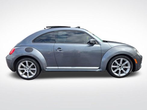 Used 2012 Volkswagen Beetle 2.5 FWD image 8