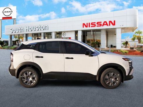 New 2026 Nissan Kicks S image 4