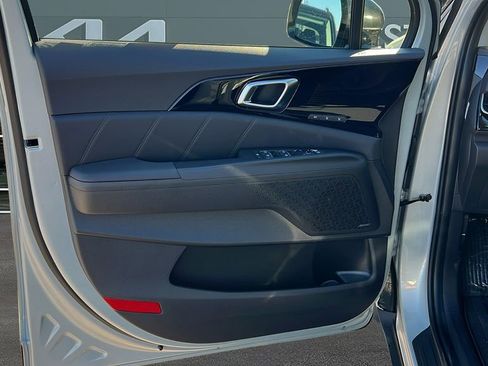 New 2026 Kia Carnival SX Prestige image 12