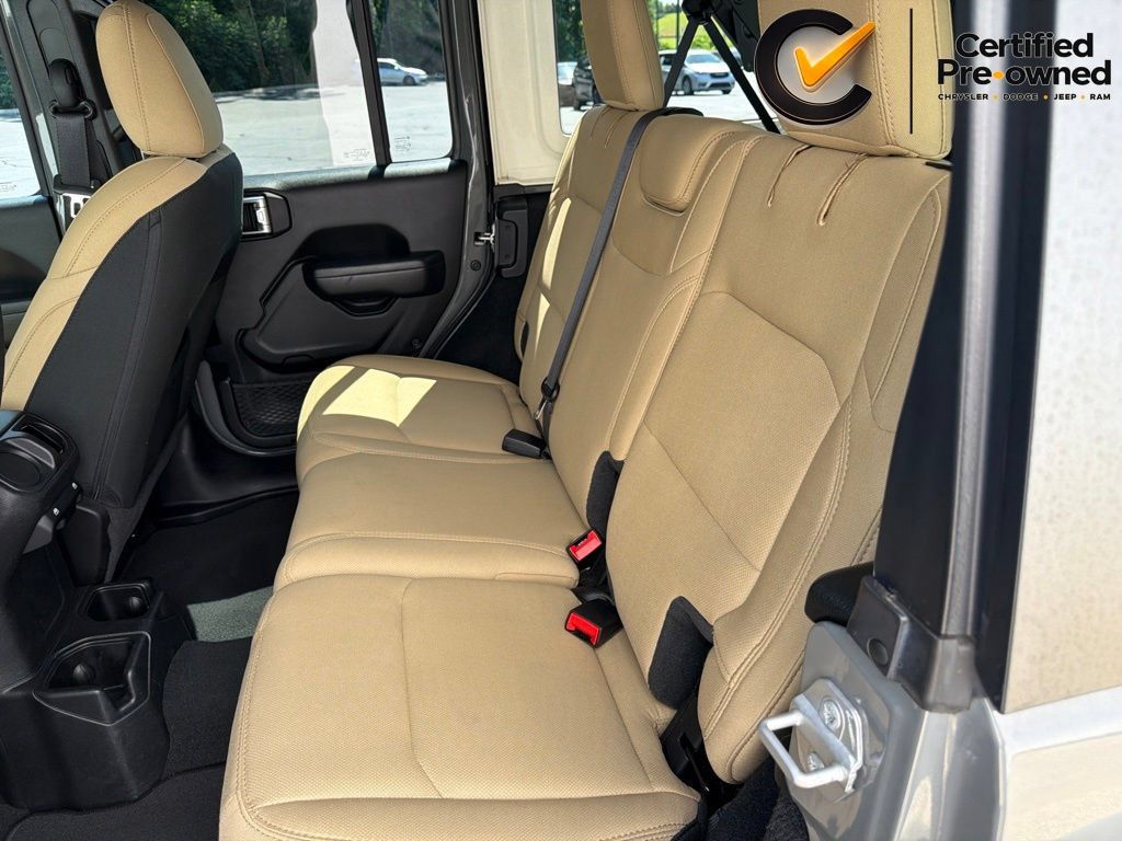Certified 2022 Jeep Wrangler Unlimited Sport AWD/4WD image 35