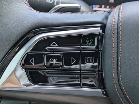 New 2025 Jeep Grand Cherokee L Summit w/ Advanced Protech Group IV image 22