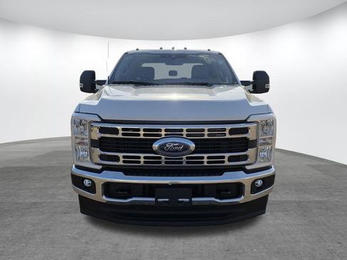 Certified 2025 Ford F350 XLT w/ FX4 Off-Road Package image 2