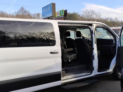 Used 2023 Ford Transit 350 XLT RWD image 8