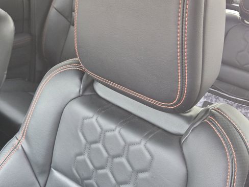 Used 2024 Nissan Frontier PRO-4X w/ Pro Premium Package image 19