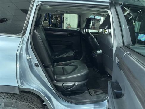 Used 2021 Toyota Highlander Platinum AWD/4WD image 35