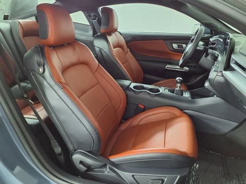 Used 2025 Ford Mustang GT Premium RWD image 9