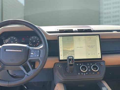 New 2026 Land Rover Defender 110 X-Dynamic SE image 20