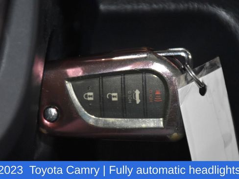 Used 2023 Toyota Camry SE image 14