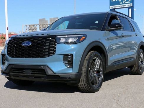 New 2026 Ford Explorer ST-Line w/ ST-Line Street Pack image 1
