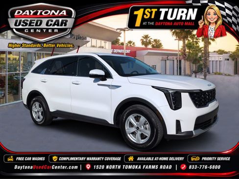 Used 2025 Kia Sorento LX FWD image 1