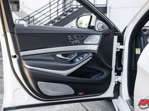 Used 2014 Mercedes-Benz S 63 AMG 4MATIC Sedan image 58