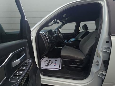 Used 2024 RAM 2500 Big Horn AWD/4WD image 12