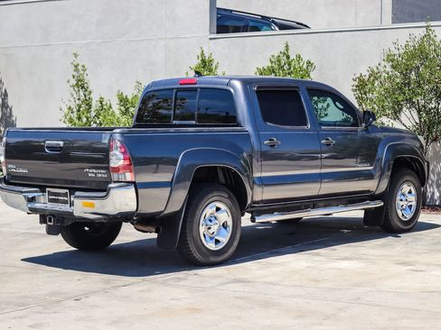 Used 2015 Toyota Tacoma PreRunner w/ SR5 Package RWD image 6