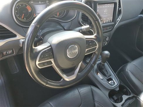 Used 2021 Jeep Cherokee Latitude Lux 80th Anniv w/ Quick Order Package 26U 80TH image 18