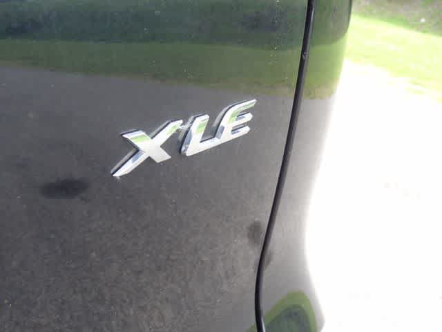 Certified 2025 Toyota Corolla Cross XLE FWD image 37