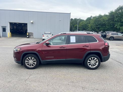 Used 2019 Jeep Cherokee Latitude w/ Cold Weather Group FWD image 4