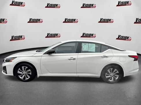 Used 2025 Nissan Altima 2.5 S FWD image 8