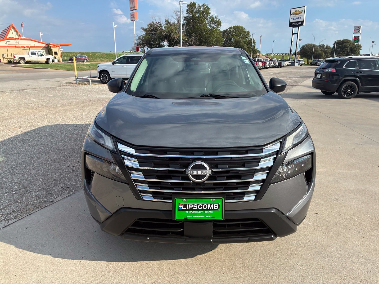 Used 2024 Nissan Rogue S AWD/4WD image 12