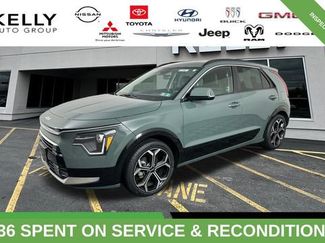Used 2023 Kia Niro EX Touring FWD video 1