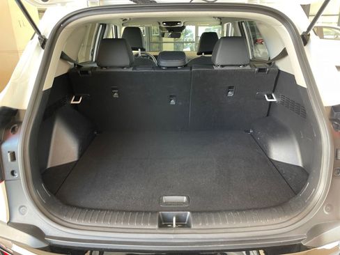 Used 2025 Kia Seltos S image 32