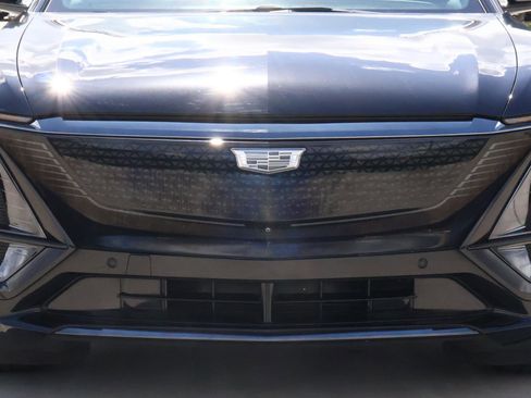 Used 2024 Cadillac Lyriq Sport image 8